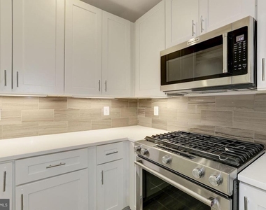 4008 Edmunds Nw - Photo Thumbnail 1
