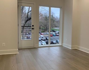 4008 Edmunds Nw - Photo Thumbnail 8