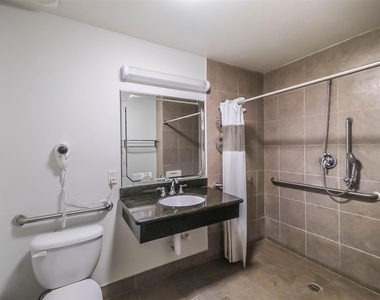 1025 Swanson Street - Photo Thumbnail 15