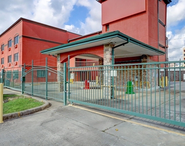 1025 Swanson Street - Photo Thumbnail 1