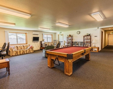 1051 E Park St - Photo Thumbnail 10