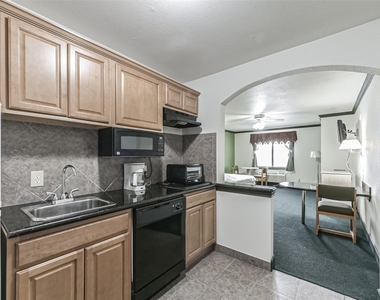 1025 Swanson Street - Photo Thumbnail 18