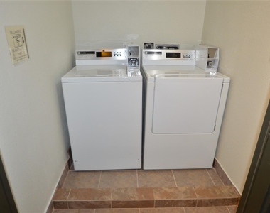 1025 Swanson Street - Photo Thumbnail 15
