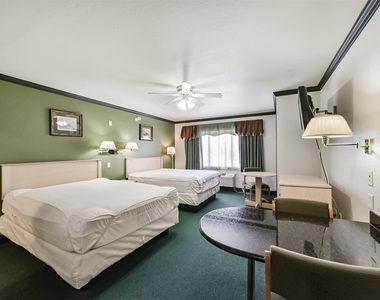 1025 Swanson Street - Photo Thumbnail 7