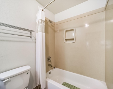 1025 Swanson Street - Photo Thumbnail 17