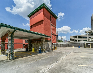 1025 Swanson Street - Photo Thumbnail 1