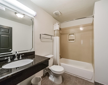 1025 Swanson Street - Photo Thumbnail 15