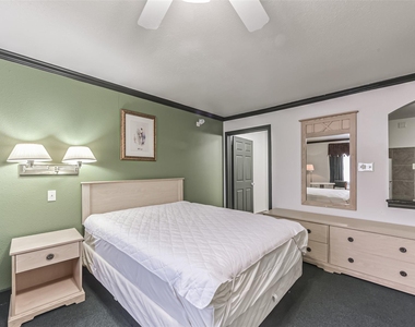 1025 Swanson Street - Photo Thumbnail 13