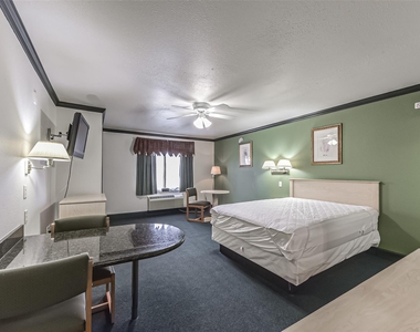1025 Swanson Street - Photo Thumbnail 10
