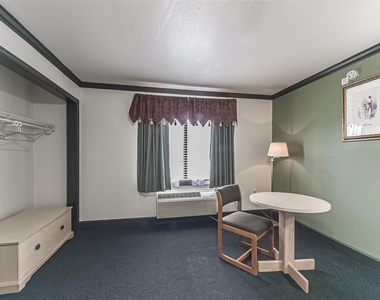 1025 Swanson Street - Photo Thumbnail 11
