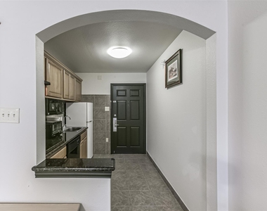 1025 Swanson Street - Photo Thumbnail 18