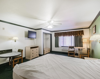 1025 Swanson Street - Photo Thumbnail 11