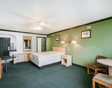 1025 Swanson Street - Photo Thumbnail 13