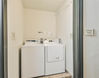 1025 Swanson Street - Photo Thumbnail 19