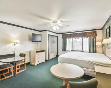 1025 Swanson Street - Photo Thumbnail 8