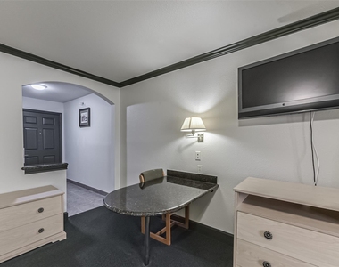 1025 Swanson Street - Photo Thumbnail 18