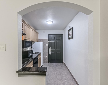 1025 Swanson Street - Photo Thumbnail 19