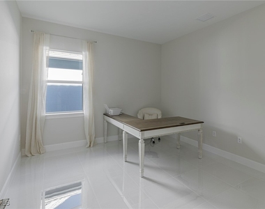 8982 Gustavia Court - Photo Thumbnail 27