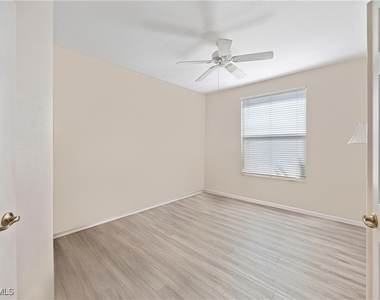 7822 Gardner Drive - Photo Thumbnail 14