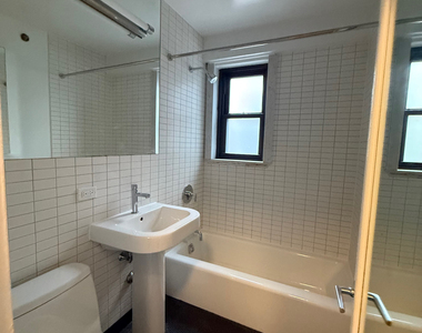 222 East 39th Street - Photo Thumbnail 6