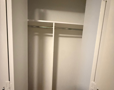 222 East 39th Street - Photo Thumbnail 3