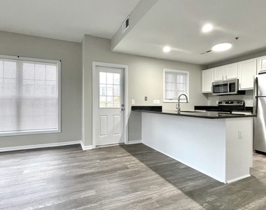120 Washington Street - Photo Thumbnail 2