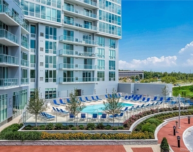 1 Harbor Point Road - Photo Thumbnail 12