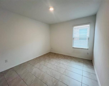 3401 Harper Street - Photo Thumbnail 12
