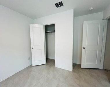 3401 Harper Street - Photo Thumbnail 15