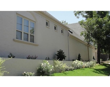 3783 W 5th Street - Photo Thumbnail 2