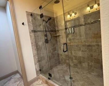3112 Pavonia Drive - Photo Thumbnail 13