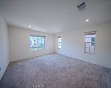558 Pablo Rd - Photo Thumbnail 11