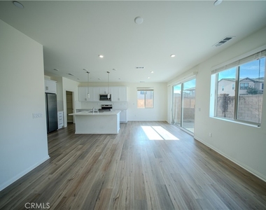 558 Pablo Rd - Photo Thumbnail 4