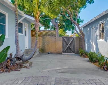8356 Kittyhawk Avenue - Photo Thumbnail 23