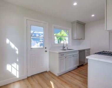8356 Kittyhawk Avenue - Photo Thumbnail 8