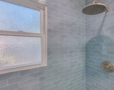 8356 Kittyhawk Avenue - Photo Thumbnail 19