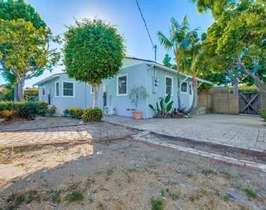 8356 Kittyhawk Avenue - Photo Thumbnail 21