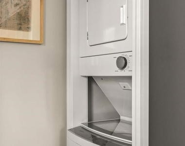 1453 Thomas Ave - Photo Thumbnail 8
