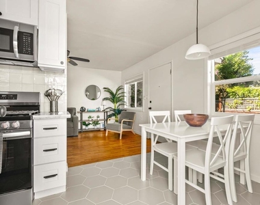 1453 Thomas Ave - Photo Thumbnail 5