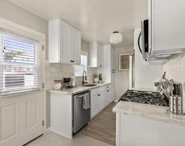 1453 Thomas Ave - Photo Thumbnail 6