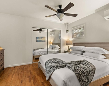 1453 Thomas Ave - Photo Thumbnail 2
