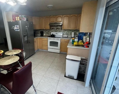 2289 Se Seamist Street - Photo Thumbnail 3