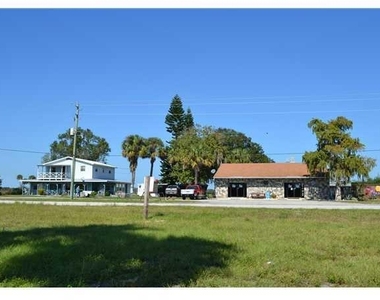 6275 Us Highway 441 Se - Photo Thumbnail 2