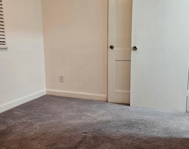 4213 Hildreth Street Se - Photo Thumbnail 7