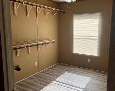1412 Austin Street - Photo Thumbnail 5
