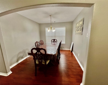 9610 Serenata Court - Photo Thumbnail 3