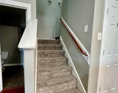 9610 Serenata Court - Photo Thumbnail 12
