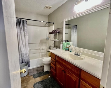 9610 Serenata Court - Photo Thumbnail 19