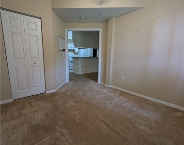 6481 Aragon Way - Photo Thumbnail 15