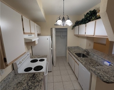 6481 Aragon Way - Photo Thumbnail 8